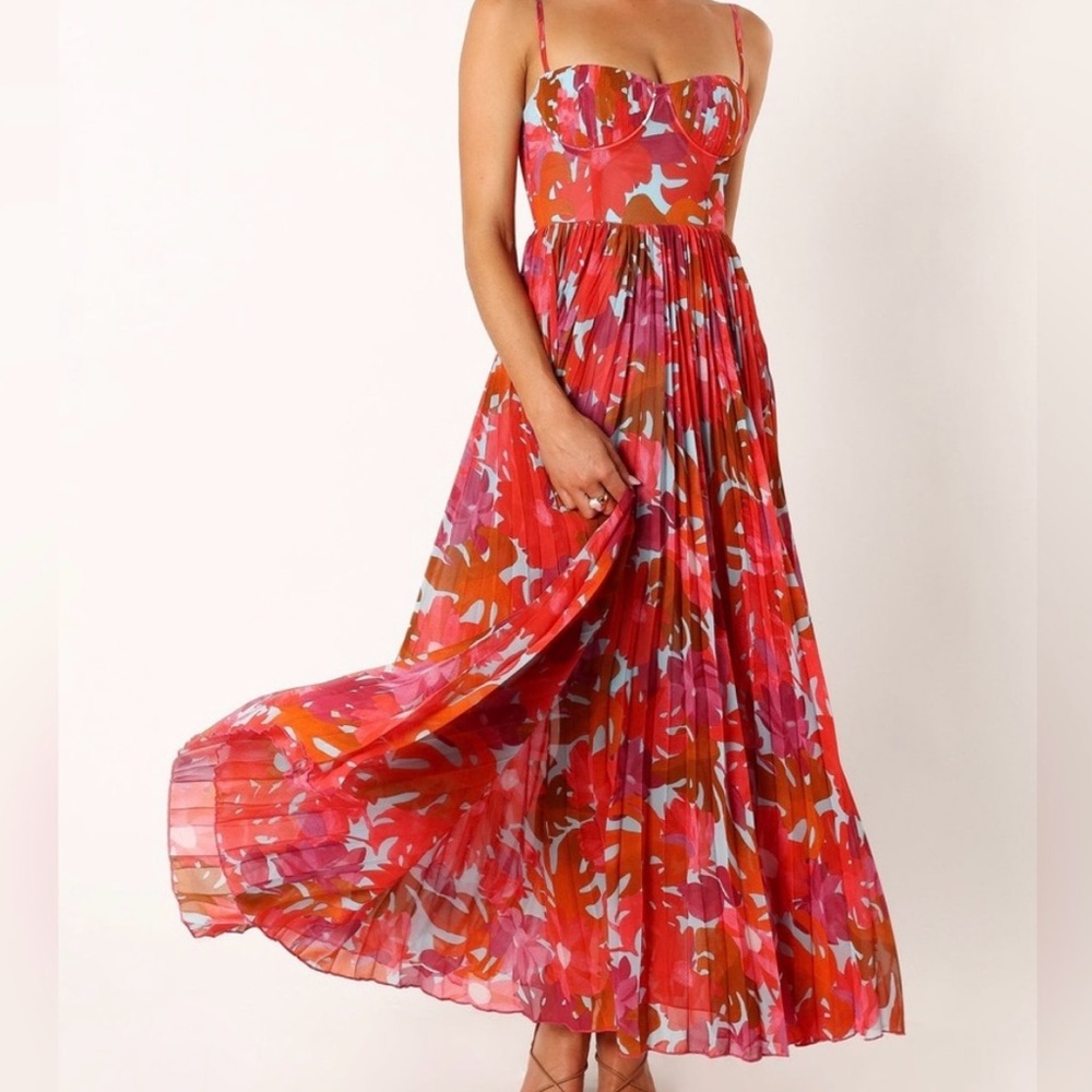 NWT Petal & Pup Achanti Pleated Maxi Dress. Pink Azalea. Size Large
